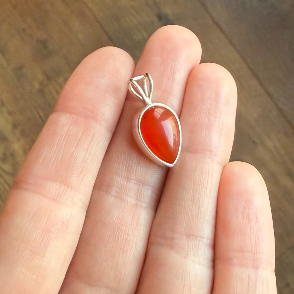 BEAUTIFUL Petite *Carnelian* Teardrop Necklace Pendant | Sterling Silver | NEW
